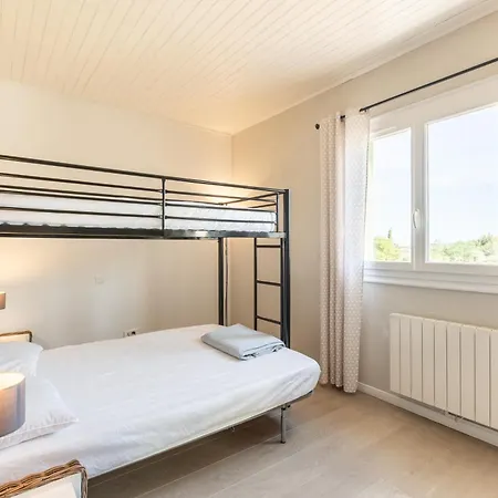 Apartment Avec Piscine Calvi (Corsica)