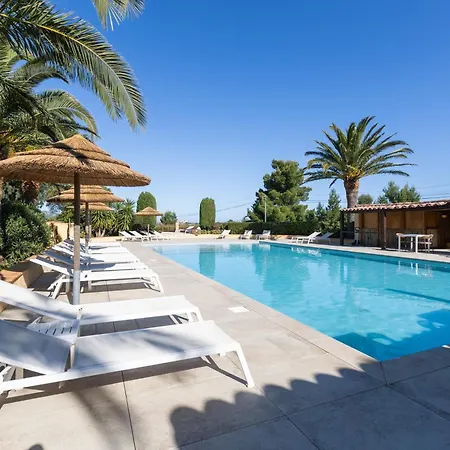 Avec Piscine * Calvi (Corsica)
